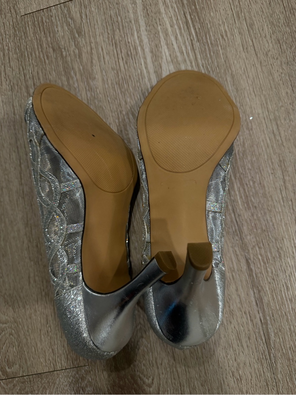 Karen Scott Silver Glitter Peep-Toe Heels - Picture 5 of 5
